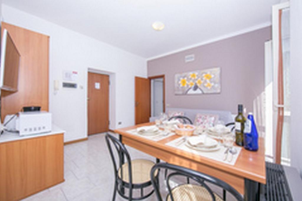Residence Riva Del Lario Граведона Экстерьер фото